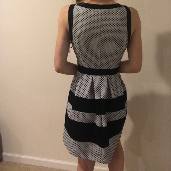 ⚡️🖤 Elle Pleated Black and White Polka Dot Dress - Picture 8 of 8